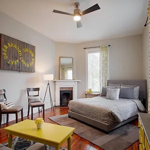 414b Waldburg St - 2 Bedroom Oasis Near Forsyth Park Savannah